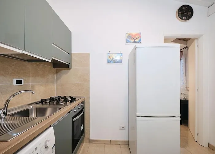 5 Cozy Pigneto Apt, Wifi & Ac Apartment Rom
