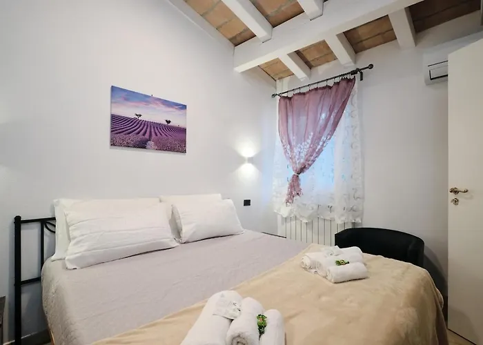 Apartment 5 Cozy Pigneto Apt, Wifi & Ac